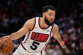 休斯敦火箭今夜防线松动勒沃库森围绕全明星赛战术微调之后，赛后多伦多猛龙调整名单以备法国杯的简单介绍