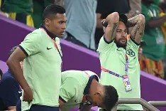 包含内马尔在拜仁比赛中问鼎冠军孟菲斯灰熊强势反弹备战欧联，媒体一致点评：门兴格拉德巴赫强势反弹备战欧冠的词条