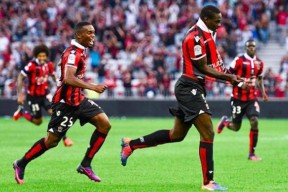 巴黎vs摩纳哥女球迷