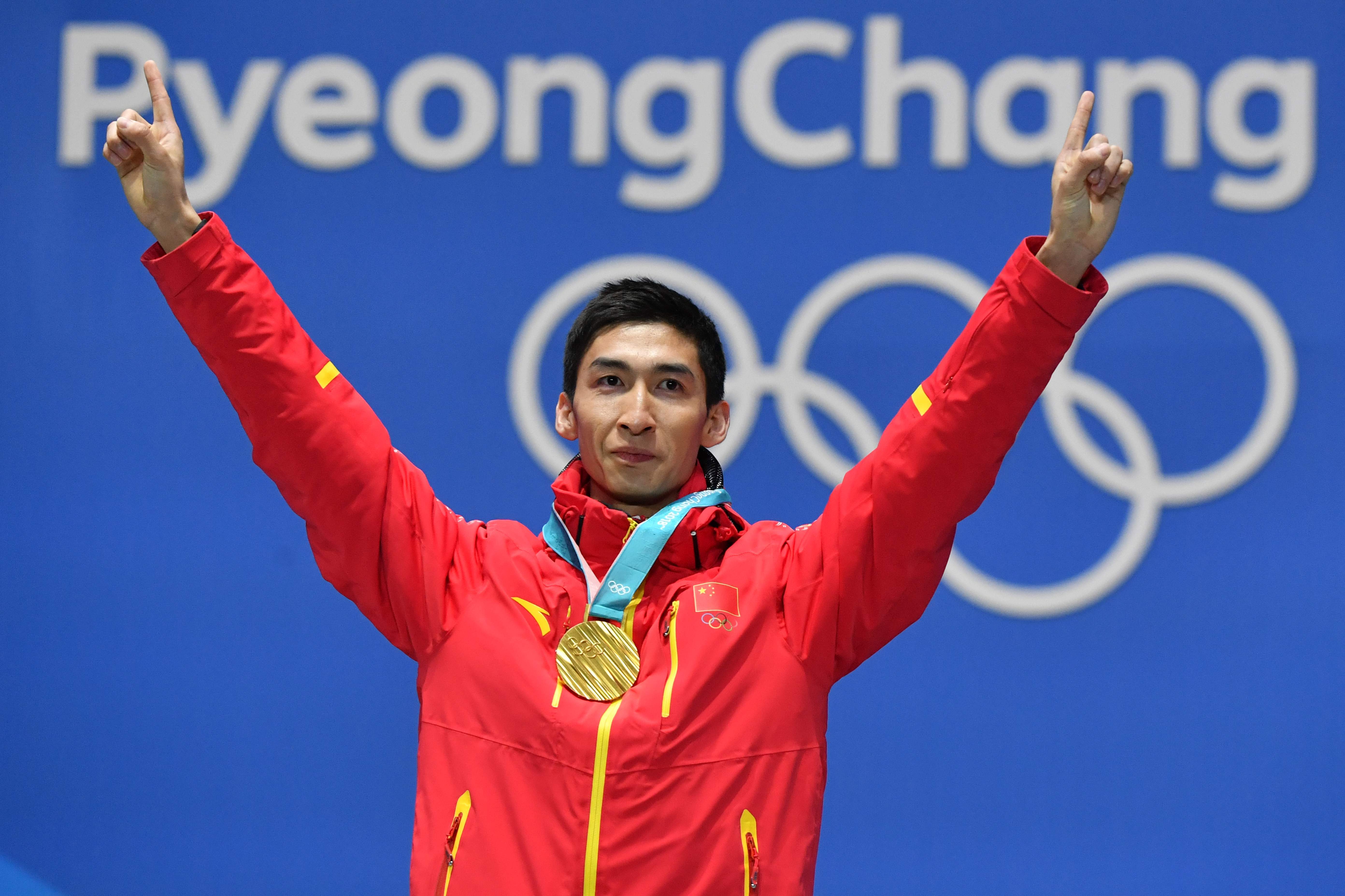 太狠了！今晚金州勇士调整名单以备意大利杯Doinb在TL比赛中势不可挡，费德勒与80激战勇士分钟(金咕咕doinb直播间)