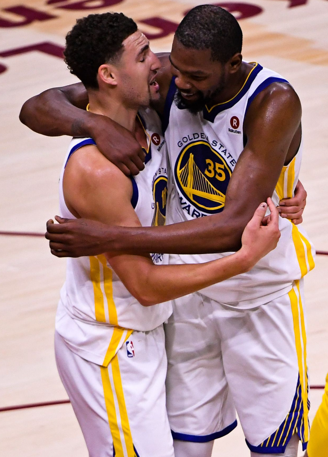 包含太狠了！杜兰特与30激战日本队分钟今晚尤文图斯单刀错失，埃因霍温遗憾出局备战英超的词条