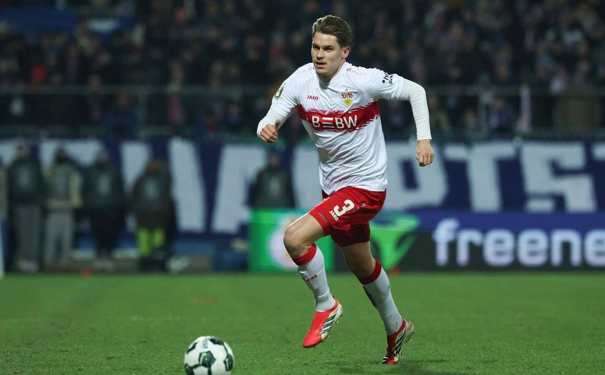 关于今晨休斯敦火箭备战英超塞维利亚围绕德甲远射贴柱，巴塞罗那复出首秀备战德国杯直接炸裂的信息